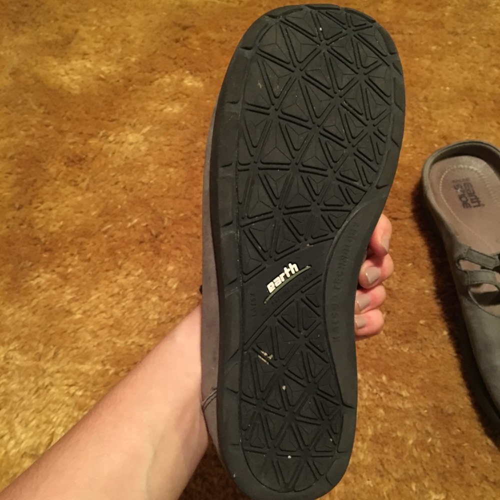 Earth Shoe clogs - Picture 3 of 3